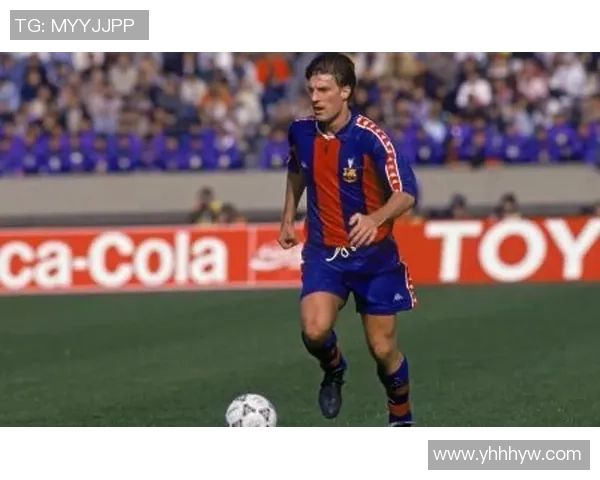 传奇足球中场巨星的辉煌征程与绿茵场永恒经典时刻